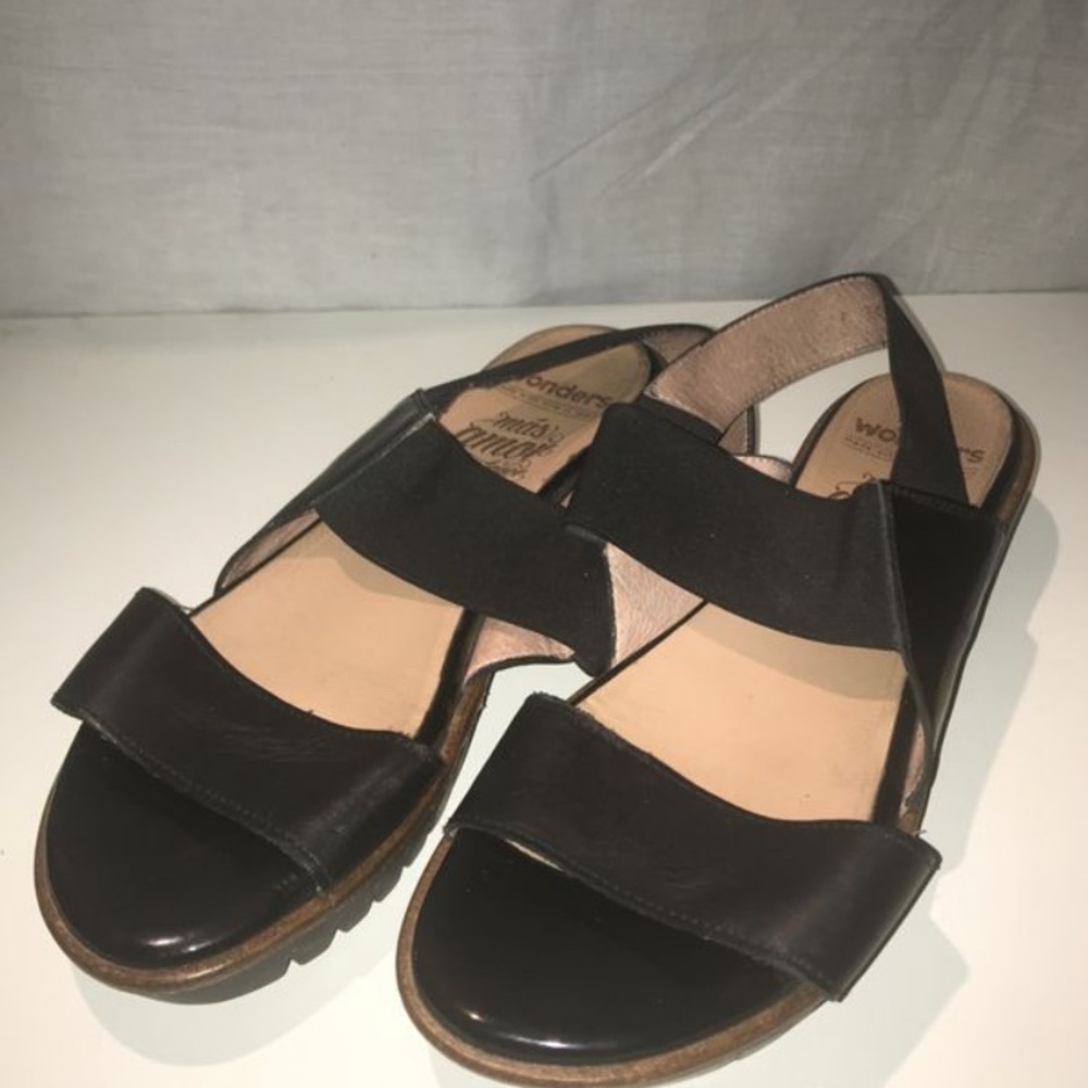 Black Wonders Sandals